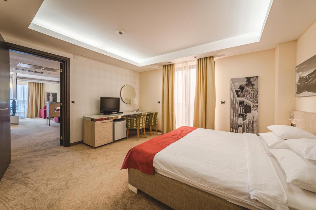 Hotel & Apartments Hec Residence Sveti Stefan Dış mekan fotoğraf